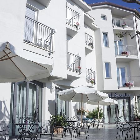 Hotel Beatrice Сироло Екстериор снимка