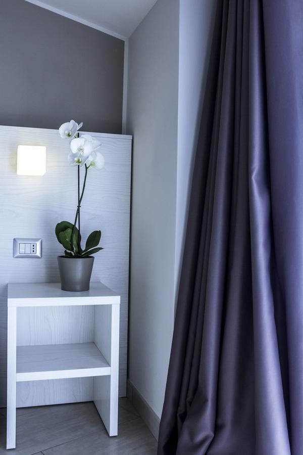 Hotel Beatrice Сироло Екстериор снимка