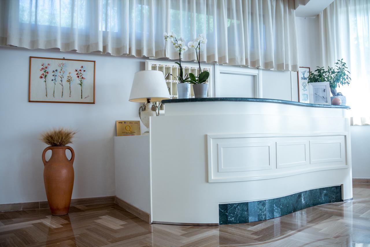Hotel Beatrice Сироло Екстериор снимка
